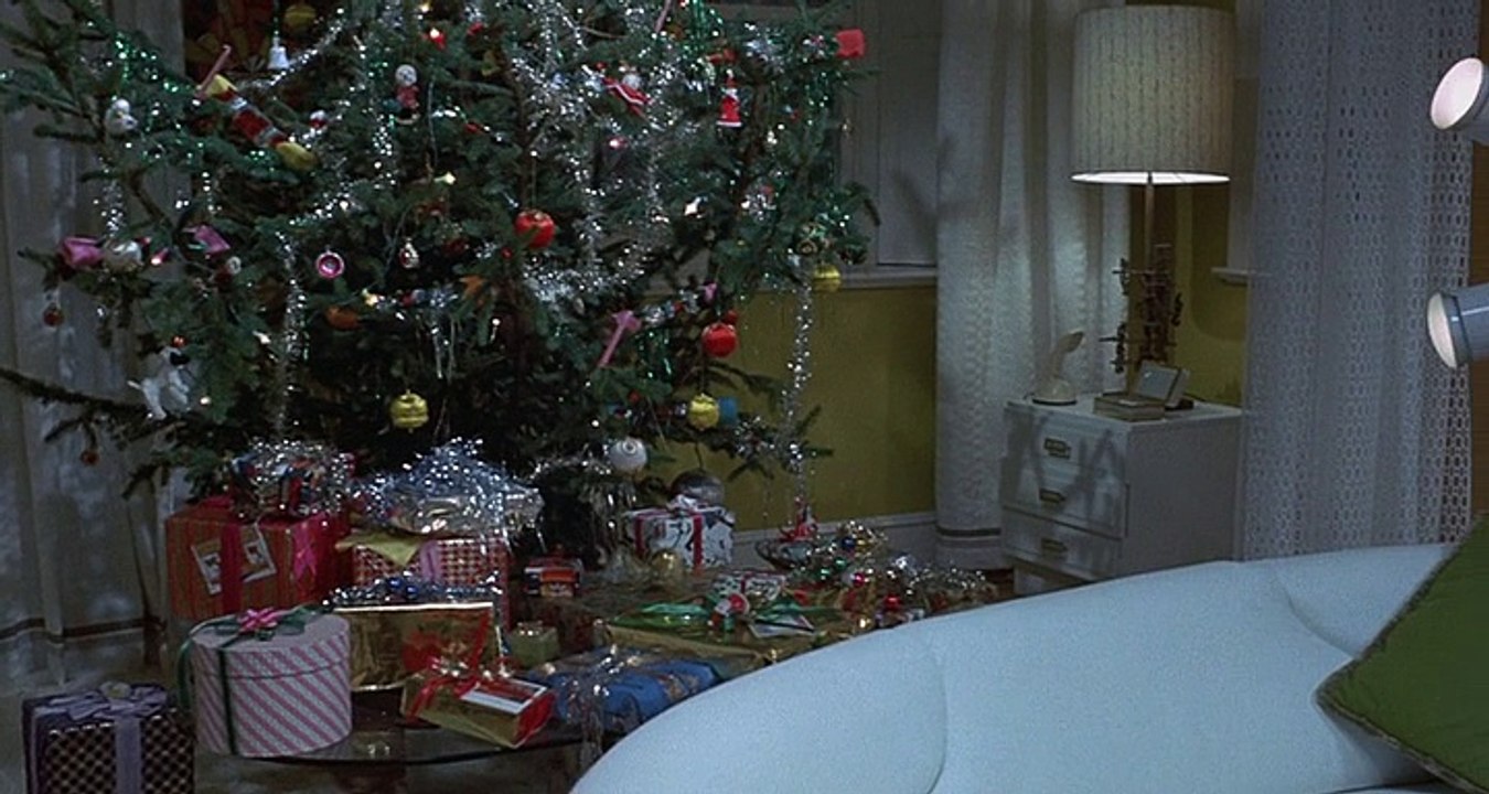 01 Tales From The Crypt - 1972 Horror English movie part 1