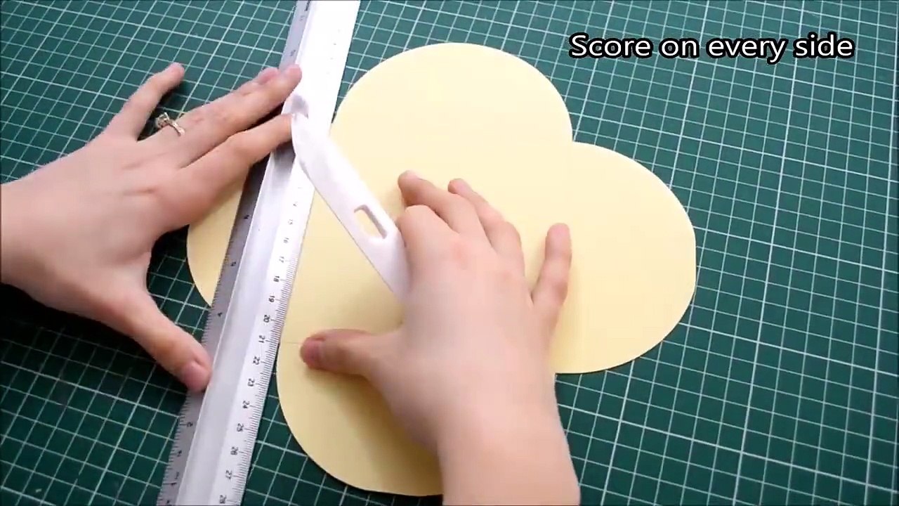 DIY paper crafts: How to make a homemade greeting card