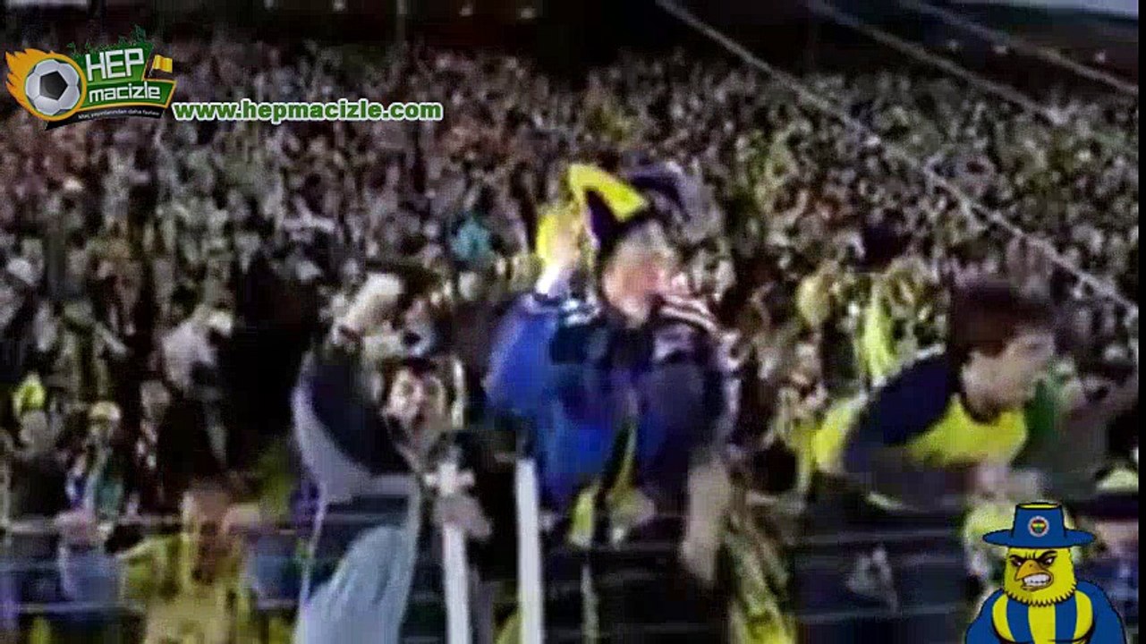 Fenerbahçe 3-2 Sevilla (2008 Şampiyonlar Ligi 2.Tur Birinci Maç Özeti) | www.hepmacizle.com
