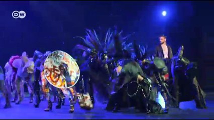 تصاميم بول غوتييه على الخشبة | يوروماكس