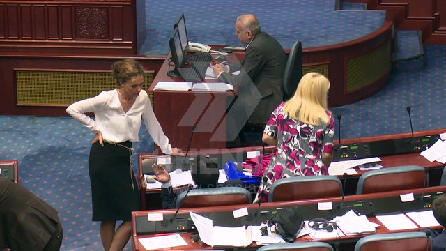 65 ish deputetët mund të marrin rroga edhe një vit