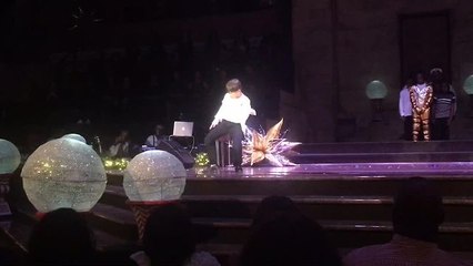 Kid dazzles crowd with incredible Michael Jackson dance routine