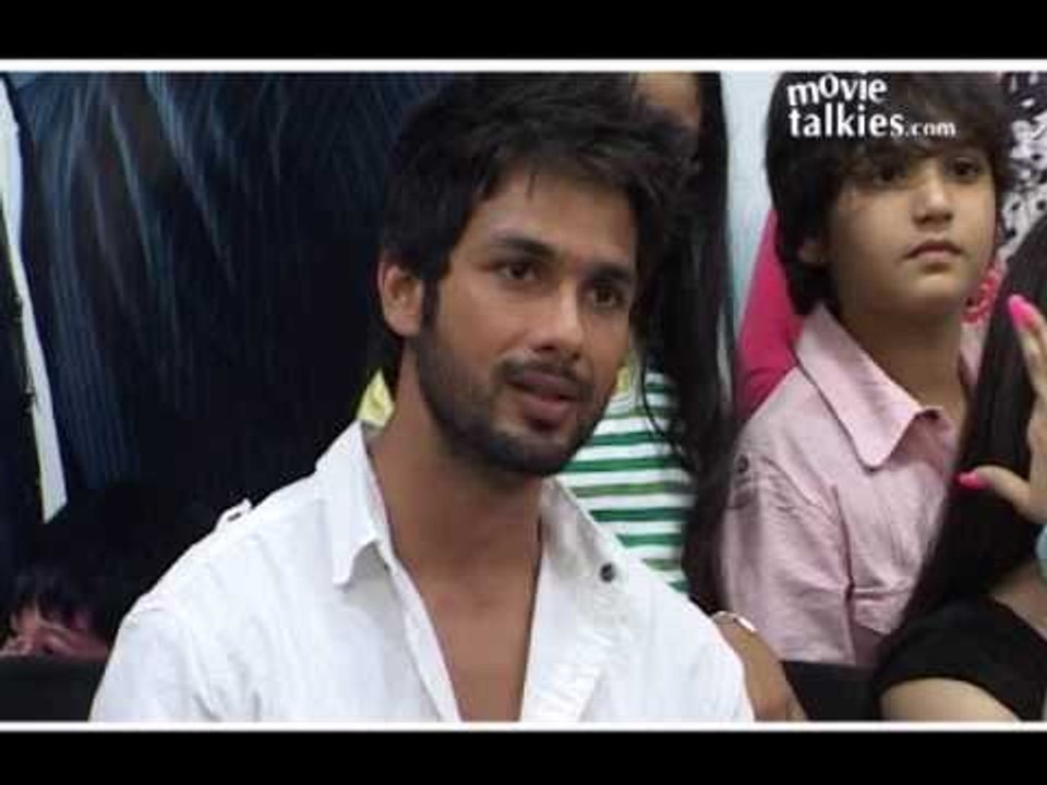 Shahid Kapoor and Ayesha Takia at Inorbit Mall to promote their film Paathshaala
