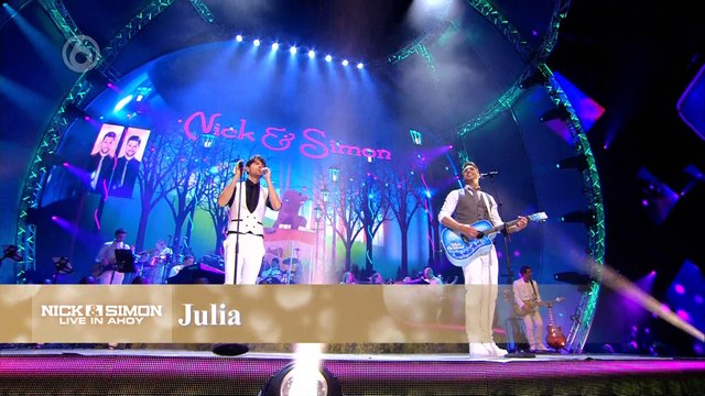 Nick & Simon live in Ahoy - I'm dreaming of a white christmas - Julia