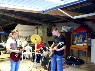 THE DISCONNECTED - radio song (superbus)