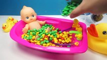 Learn Colors Baby Doll Bath Time M&M's Chocolate Candy How to Bath Baby Videos Kids Pretend Play