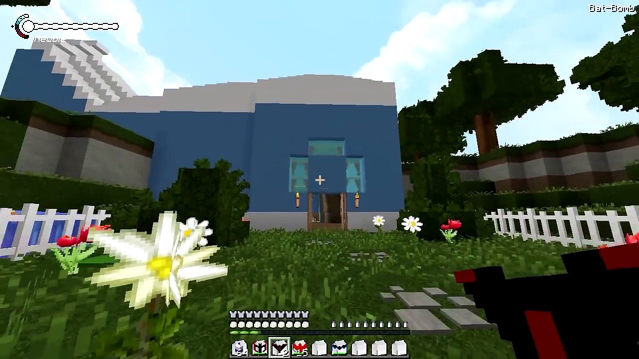 Minecraft - WHO'S YOUR DADDY- - BABY BLOWS UP BATMAN !
