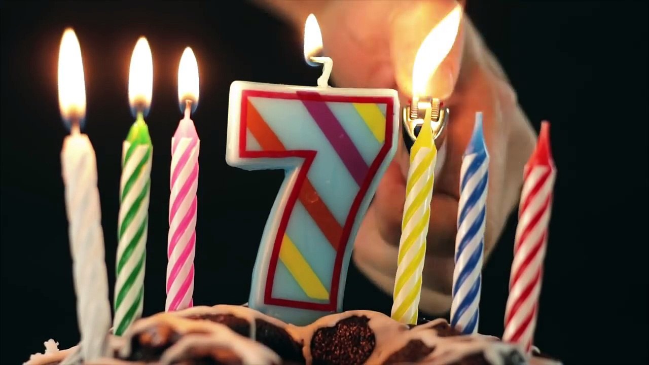 Top Singles de 2016 joués avec des objets de la maison ! Meilleures chansons / musiques