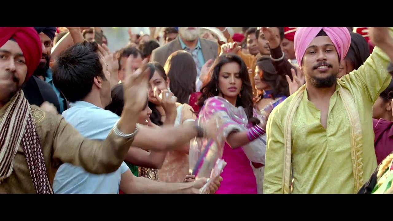 Ambarsariya_(Fukrey)PC_HD(GoMaza.in)