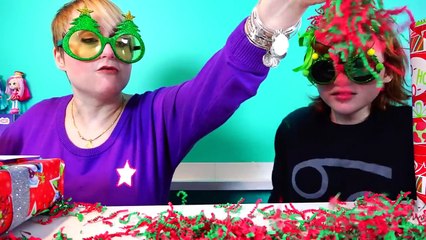 Christmas Gift Surprise Box from The Toy Insider-s7Pt1T-L3ms