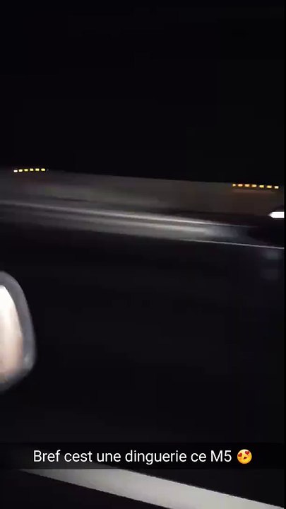 Incroyable : regardez la BMW M5 V10 rouler à toute vitesse !