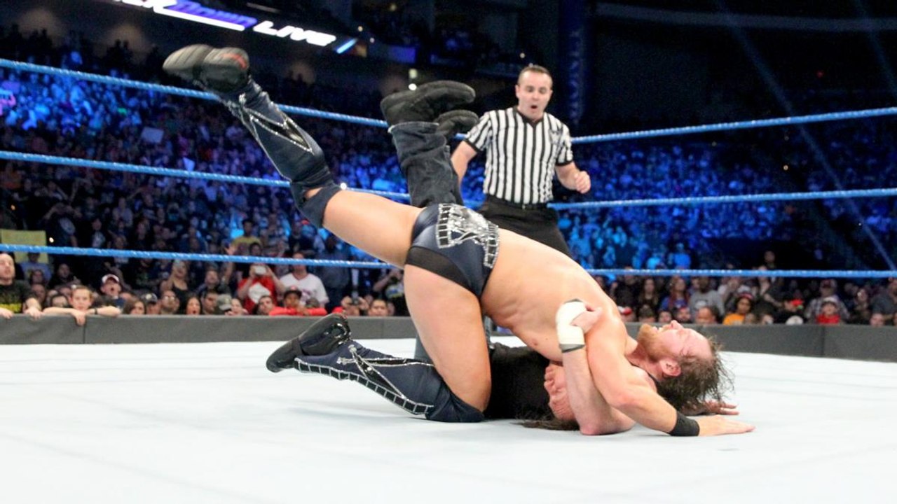 The Miz vs. Dean Ambrose - Intercontinental Championship Match_ SmackDown LIVE, Jan. 3, 2017