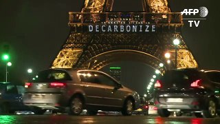 COP21_ Eiffel Tower carries environmental message