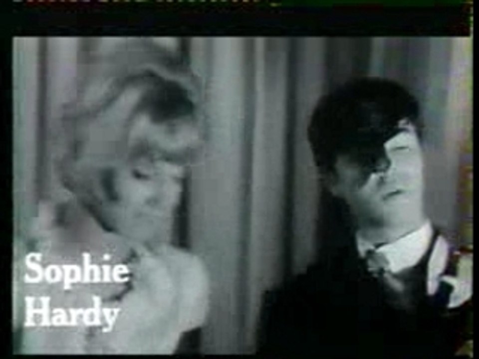 Sylvie Vartan 1962 - Dédé sert des desserts