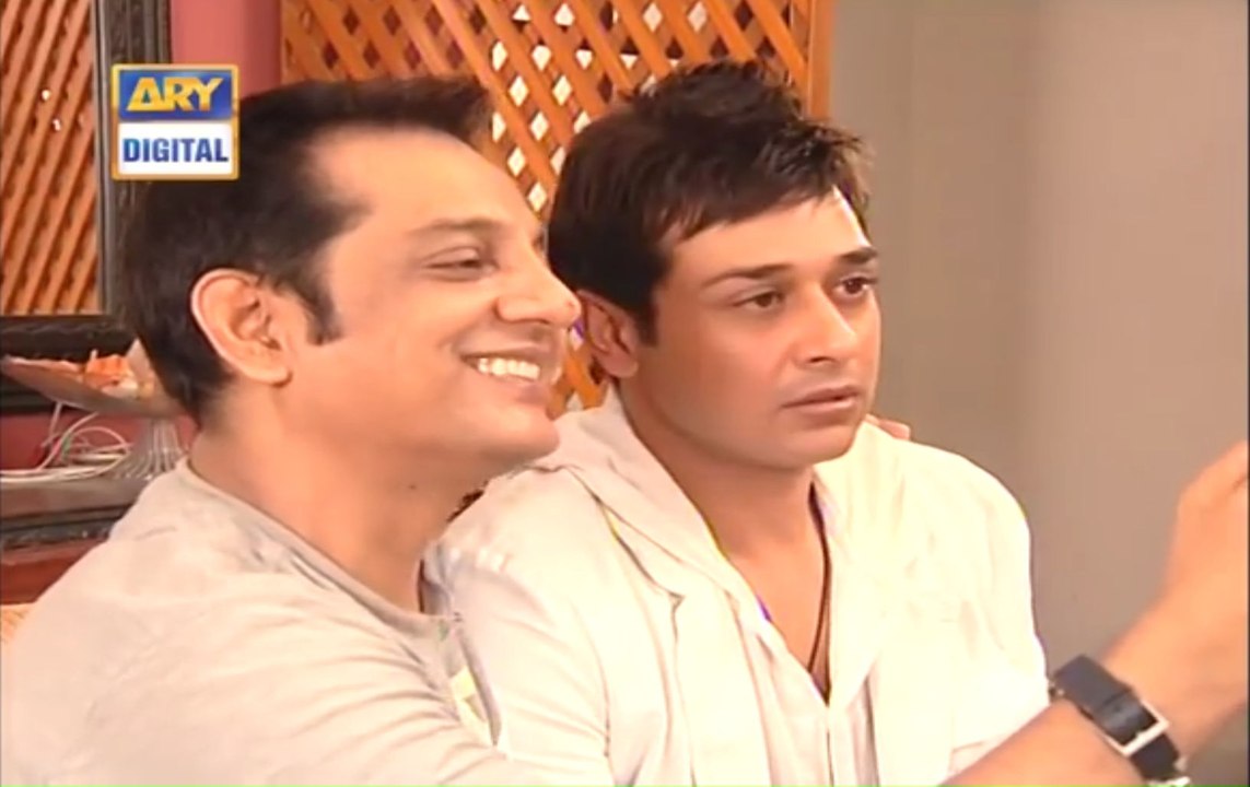 Bulbulay Episode 8 Faysal Qureshi Confused in Bulbulay House