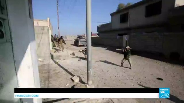 Iraq: Mosul residents escape as fierce fighting rages in the East and West of the city