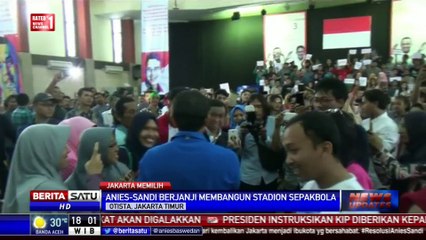 Anies-Sandi Tawarkan Program Stadion Sepak Bola