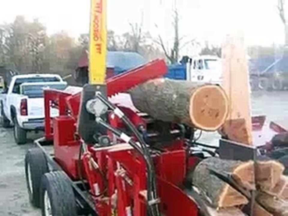 Awesome_Homemade_Firewood_Processor(videomasti.com)