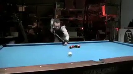 Bilardoda kendini aşan adam