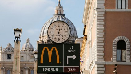 Vatican: a pray and a Big Mac!