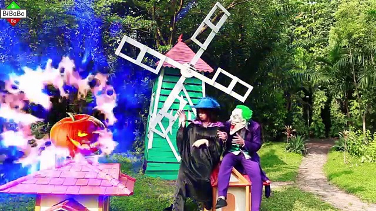 Spiderman and Elsa Halloween Pumpkin Witch and Joker Police Superheroes real life