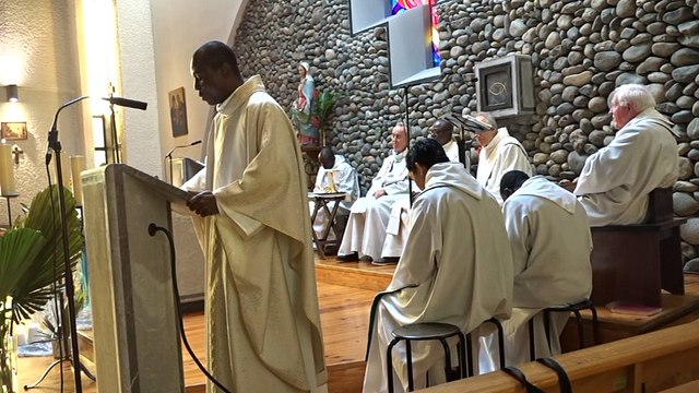 5 ans de sacerdoce du père Amédée-8-Mot du père Amédée