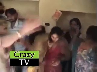 Family fight in Pakistani Wedding