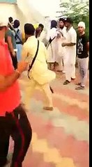 ਦੇਖੋ ਬਾਬਿਆਂ ਦਾ ਹਾਲ, ਗੁਰਦੁਆਰਾ ਸਾਹਿਬ ਵਿਖੇ ਕੁੱਟ ਮਾਰ ਕਰੀ ਜਾਂਦੇ ਨੇ,