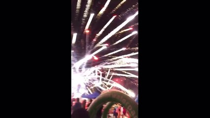 Ce feu d’artifice lancé pour le nouvel an affecte plusieurs hommes