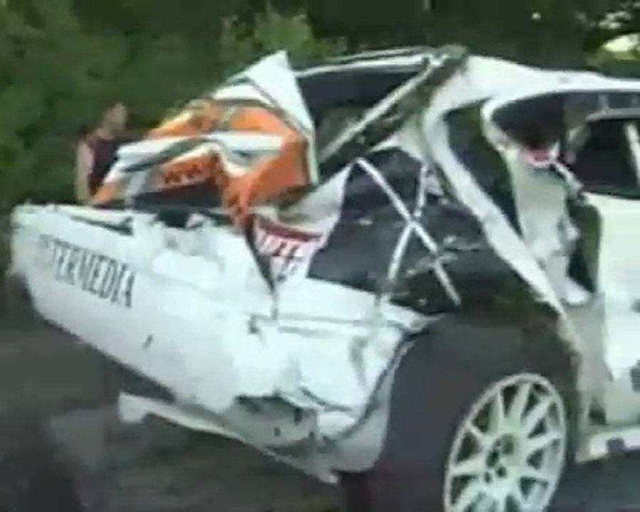 CRASH RALLYE IMPRESSIONNANT