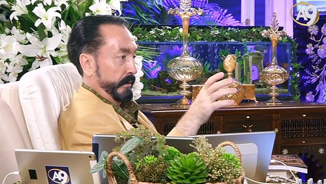 Sayın Adnan Oktar'ın yeni kitabı MÜNAFIĞIN DERİN KARANLIĞI - Münafık bilinmediğini düşünerek alçaklık yapar, münafık