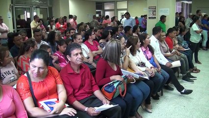 Abarrotada oficina de pasaporte en San Pedro Sula