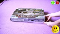 Union Pacific Retro Train Set 2 Railway Station   Train Toys VIDEO FOR CHILDREN
