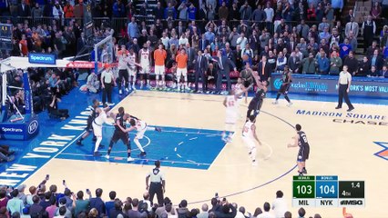 Play of the Day - Giannis Antetokounmpo