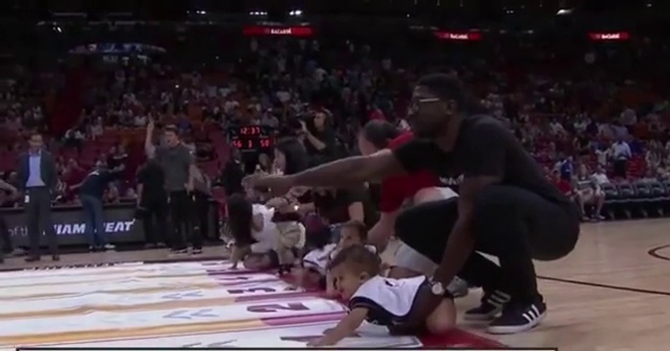 Course de bébés en ligne comme des escargots LOL