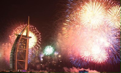 Dubai New Year's Fireworks 2017 | AWESOME!