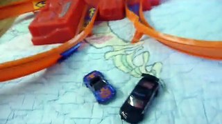 Hotwheels_ Car vs. Car_ Porsche 9146 vs. Dodge Challenger Drift (Cop Edition)