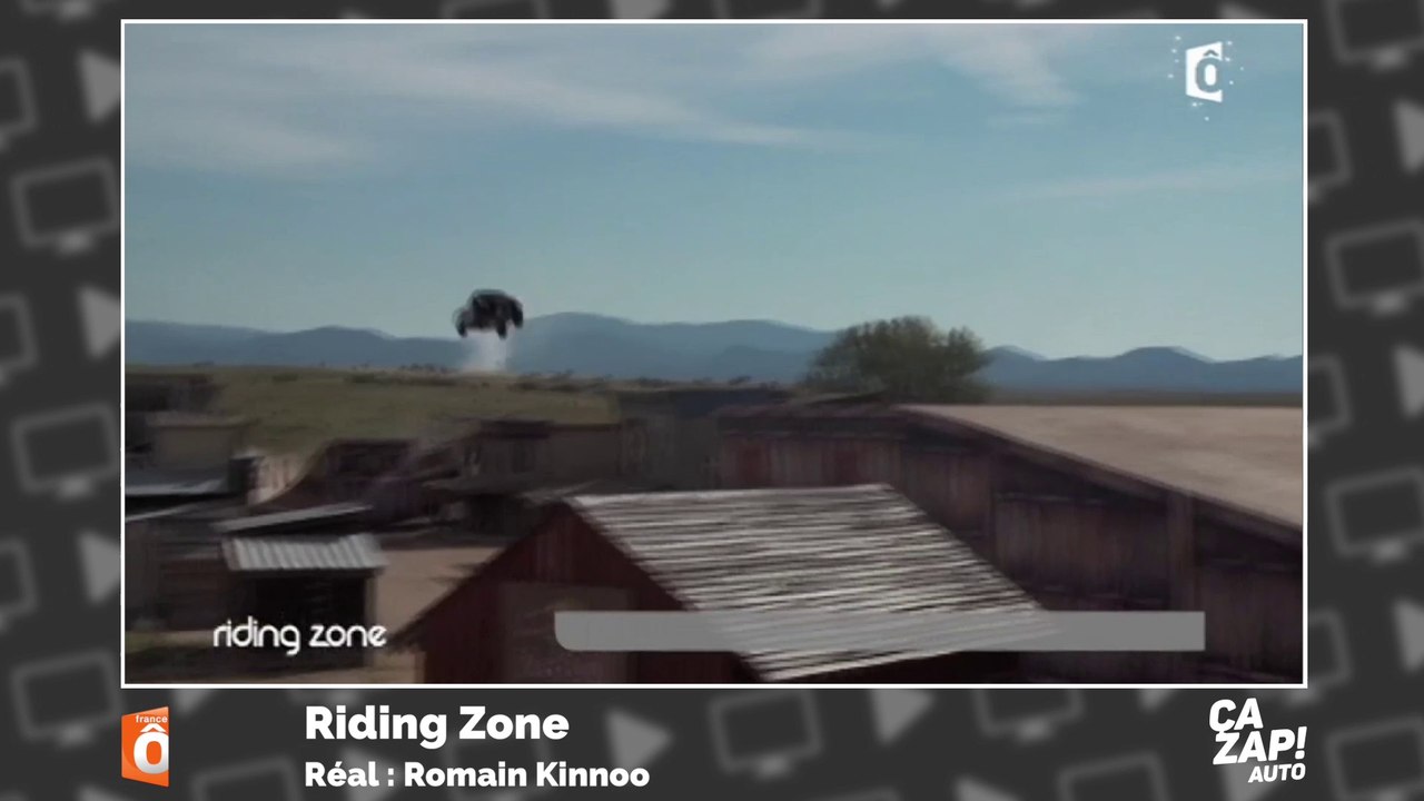 Le record du monde de saut en voiture : 115 mètres !