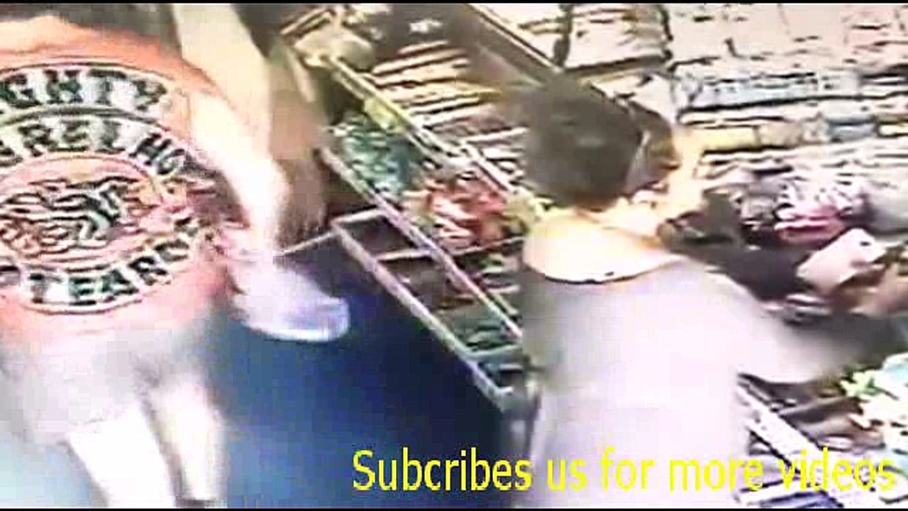 Man attacked after stealing bread when _crushed' return rejected  so funny for beating.