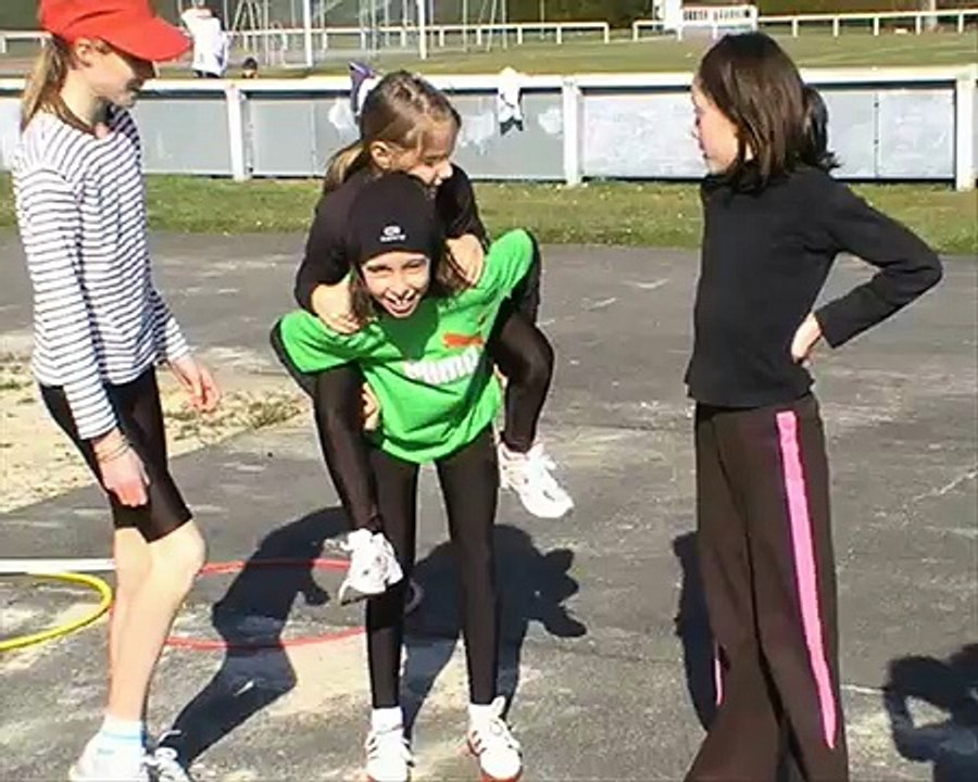 Vidéo POUSSINES 2008 2009 2ieme partie de roxjm...