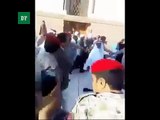 Gen (r) Raheel Sharif , People chant 'Pakistan Zindabad' as Gen (r) Raheel Sharif enters Masjid e Nabvi