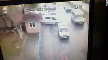 İzmirde Patlama anı güvenlik kameralarına böyle yansıdı.!