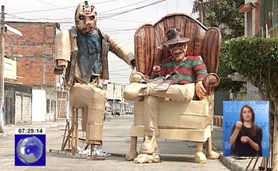 Continúa dilema por quema de monigotes gigantes
