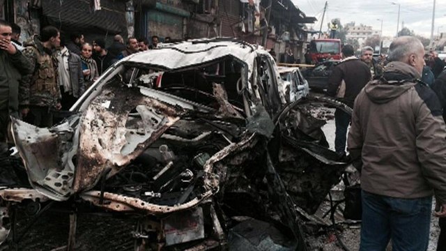 Siria: autobomba nella roccaforte di Bashar al Assad