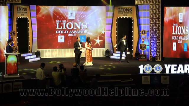 Aishwarya Rai Bachchan accepts Best Actress at Lions Gold Awards 2017