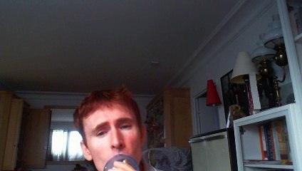 Wiwi égratigne "mon café" d'Axelle Red