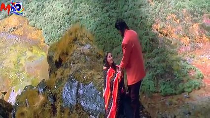 THE MOST CLASSIC INDIAN SONG " Dekha-Tujhe-To-Ho-Gayi-Deewani "