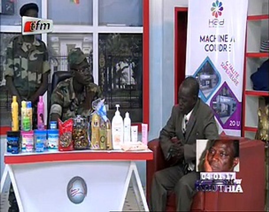Invité à accompagner les militaires en Gambie, Thione Seck répond au Ministre et tire sur borom "Fékké Ma Ci Bolé"