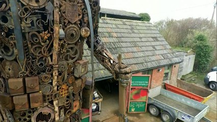 Towering statue of WWI soldier built using scrap metal