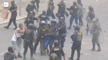 Disturbios y choques con las autoridades tras manifestación por alza en los peajes de Lima